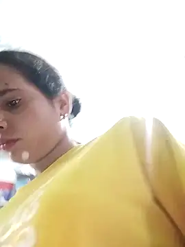 Snapshot of JHILMIL chatting on 10/03/25, 04:09 JHILMIL online show from 10/03/25, 04:09