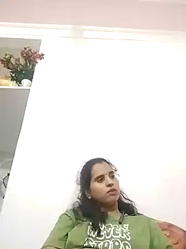 Snapshot of JHILMIL chatting on 10/13/25, 04:29 JHILMIL online show from 10/13/25, 04:29