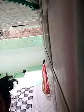 Snapshot of JHILMIL chatting on 10/19/25, 03:29 JHILMIL online show from 10/19/25, 03:29