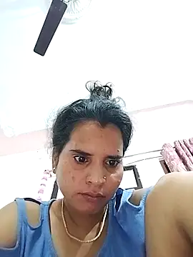 Snapshot of JHILMIL chatting on 10/23/25, 03:28 JHILMIL online show from 10/23/25, 03:28