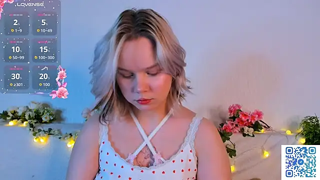 girlllsooft online show from 11/11/25, 01:27