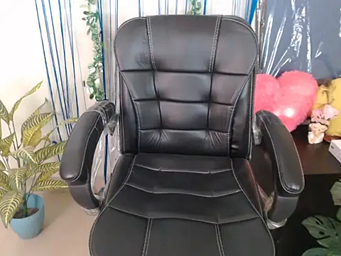 anika bold online show from 11/09/25, 03:27