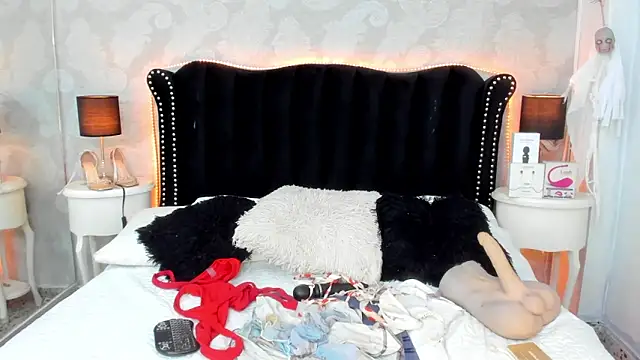 ViictoriaGrey online show from 10/29/25, 02:36