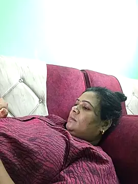 Snapshot of tamilaruvi chatting on 04/18/26, 07:34 tamilaruvi online show from 04/18/26, 07:34