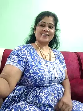 Snapshot of tamilaruvi chatting on 04/18/26, 07:07 tamilaruvi online show from 04/18/26, 07:07