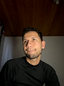 Snapshot of Michaell_Spinelly chatting on 10/27/25, 07:40 Michaell Spinelly online show from 10/27/25, 07:40