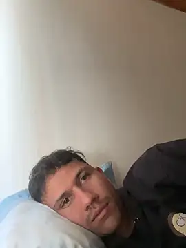 Snapshot of Michaell_Spinelly chatting on 11/21/25, 03:22 Michaell Spinelly online show from 11/21/25, 03:22