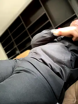 Snapshot of Manu0586 chatting on 09/14/25, 01:32 Manu0586 online show from 09/14/25, 01:32