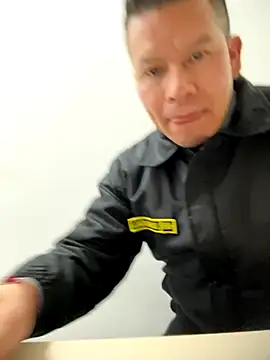 Snapshot of Manu0586 chatting on 09/17/25, 03:41 Manu0586 online show from 09/17/25, 03:41