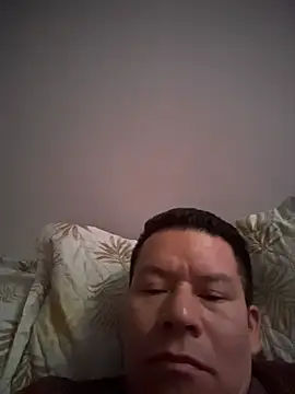 Snapshot of Manu0586 chatting on 11/21/25, 01:54 Manu0586 online show from 11/21/25, 01:54