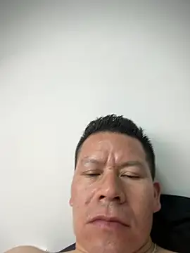 Snapshot of Manu0586 chatting on 03/15/26, 04:40 Manu0586 online show from 03/15/26, 04:40