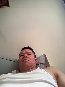 Snapshot of Manu0586 chatting on 04/02/26, 04:59 Manu0586 online show from 04/02/26, 04:59