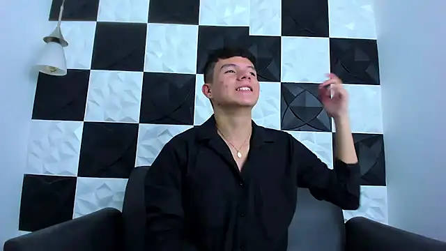 AndyFame1 online show from 11/28/25, 06:54