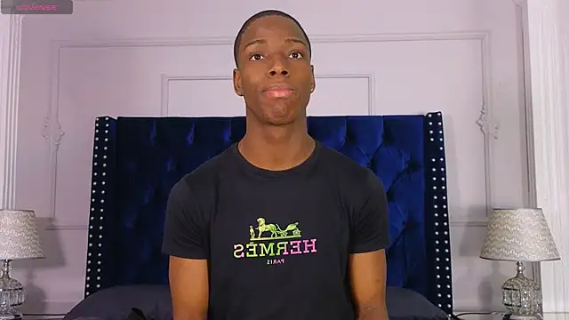 Snapshot of CharlesBrown_ chatting on 04/20/26, 01:47 CharlesBrown online show from 04/20/26, 01:47