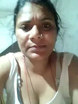 Snapshot of couple_71 chatting on 03/15/26, 06:36 couple 71 online show from 03/15/26, 06:36