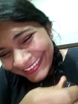 Snapshot of couple_71 chatting on 03/22/26, 04:10 couple 71 online show from 03/22/26, 04:10