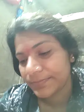 Snapshot of couple_71 chatting on 03/29/26, 04:12 couple 71 online show from 03/29/26, 04:12