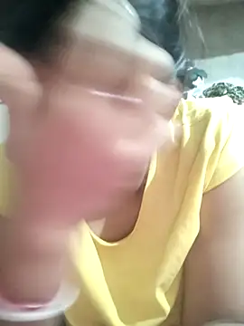 Snapshot of couple_71 chatting on 04/26/26, 06:55 couple 71 online show from 04/26/26, 06:55