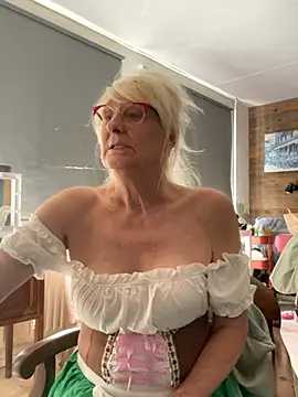 Snapshot of SexyKato001 chatting on 09/23/25, 12:41 SexyKato001 online show from 09/23/25, 12:41