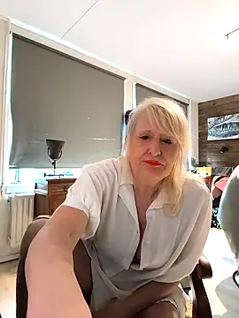 Snapshot of SexyKato001 chatting on 10/16/25, 08:48 SexyKato001 online show from 10/16/25, 08:48