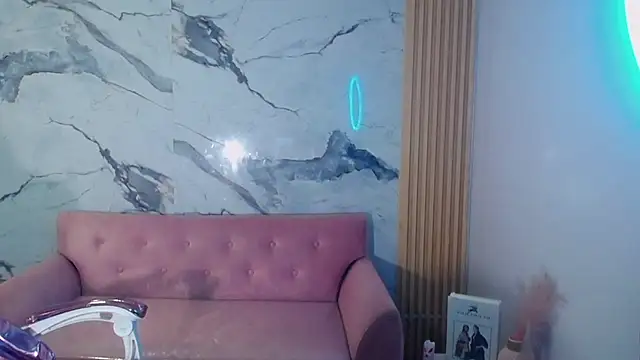 mady0619 ch online show from 10/03/25, 10:45