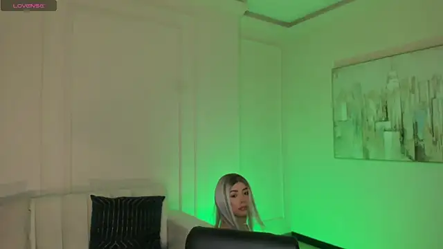 IsabellaMoreau online show from 02/14/26, 07:54