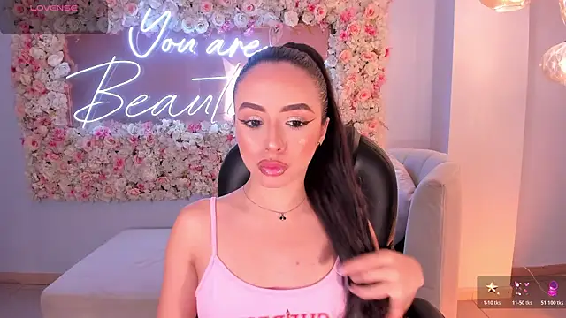 IsabellaMoreau online show from 03/28/26, 07:13