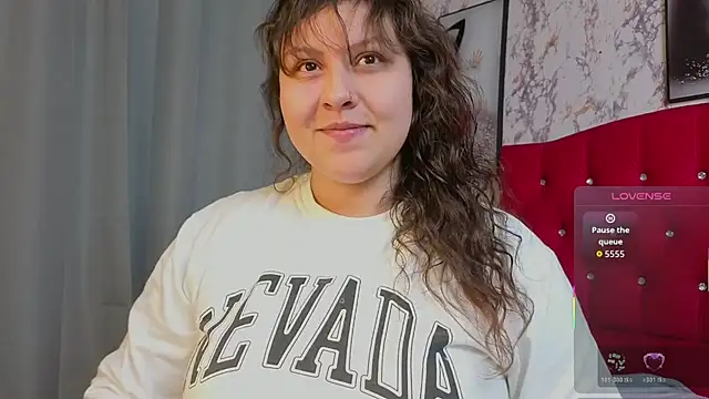 Larissa Antonella online show from 11/10/25, 03:38