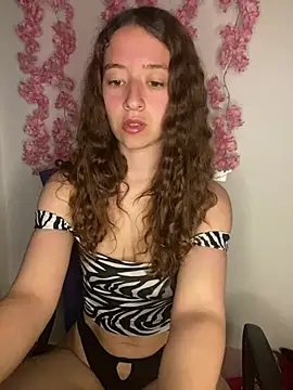 Snapshot of -rosi chatting on 04/19/26, 02:00 -rosi online show from 04/19/26, 02:00