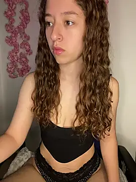 Snapshot of -rosi chatting on 05/27/26, 01:57 -rosi online show from 05/27/26, 01:57