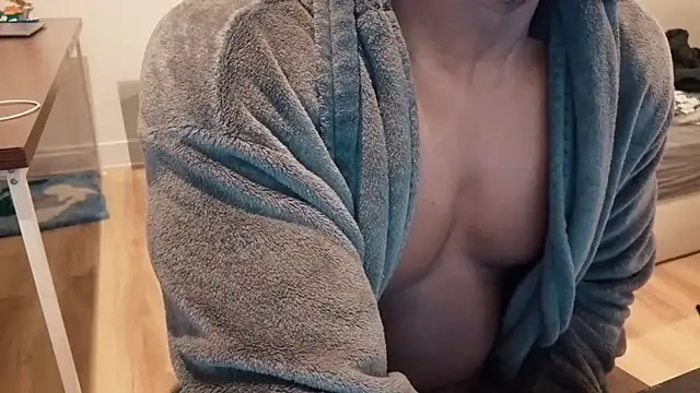 Snapshot of BBCThomas1231 chatting on 12/05/25, 04:58 BBCThomas1231 online show from 12/05/25, 04:58