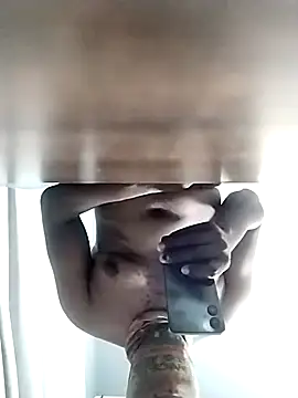 Snapshot of BBcDudeForSluts chatting on 04/22/26, 01:45 BBcDudeForSluts online show from 04/22/26, 01:45