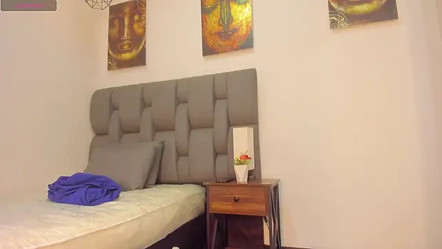 Emma HotLatina online show from 01/07/26, 06:10