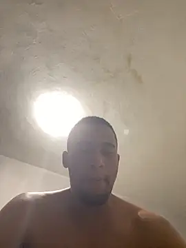 Snapshot of freedmar chatting on 11/25/25, 06:02 freedmar online show from 11/25/25, 06:02