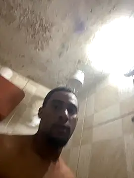 Snapshot of freedmar chatting on 12/02/25, 01:39 freedmar online show from 12/02/25, 01:39