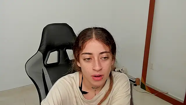 Snapshot of star_shooting8 chatting on 01/07/26, 08:11 star shooting8 online show from 01/07/26, 08:11