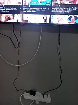 Snapshot of dickmancrazy chatting on 04/08/26, 09:31 dickmancrazy online show from 04/08/26, 09:31