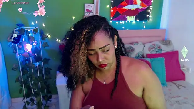 Snapshot of katherinnyazz chatting on 09/24/25, 12:14 katherinnyazz online show from 09/24/25, 12:14