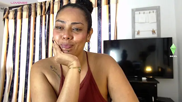 Snapshot of katherinnyazz chatting on 11/11/25, 01:33 katherinnyazz online show from 11/11/25, 01:33