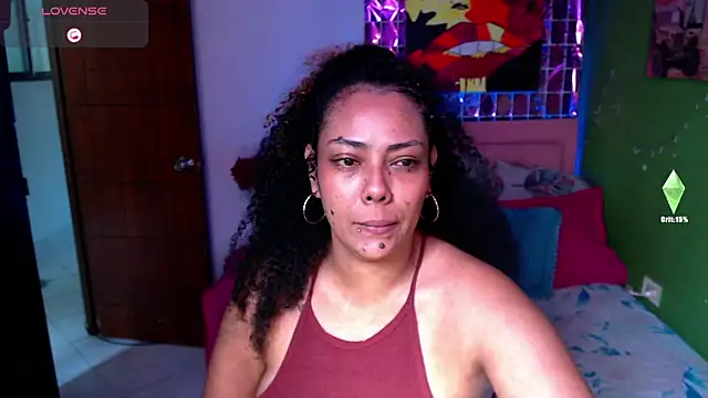 Snapshot of katherinnyazz chatting on 12/17/25, 02:34 katherinnyazz online show from 12/17/25, 02:34