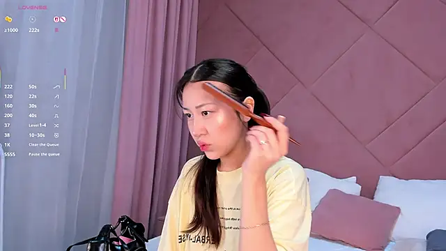 Snapshot of Nelly_Kimm chatting on 01/08/26, 01:08 Nelly Kimm online show from 01/08/26, 01:08