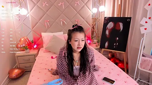 Snapshot of Nelly_Kimm chatting on 03/01/26, 01:18 Nelly Kimm online show from 03/01/26, 01:18