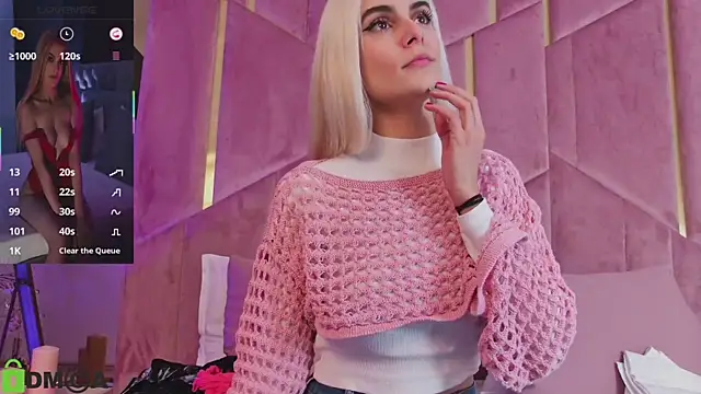 Snapshot of SelenaDaze chatting on 11/07/25, 04:23 SelenaDaze online show from 11/07/25, 04:23