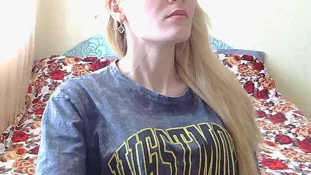 Snapshot of JayeTyler chatting on 03/26/26, 07:03 JayeTyler online show from 03/26/26, 07:03