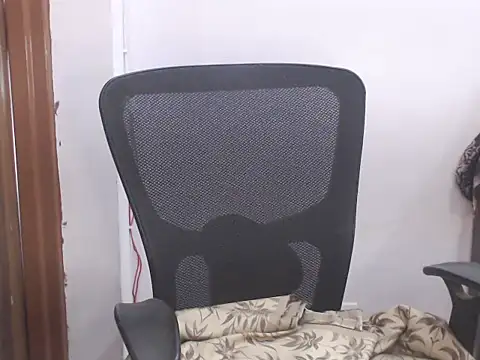 Snapshot of Horny_sha chatting on 09/20/25, 06:58 Horny sha online show from 09/20/25, 06:58