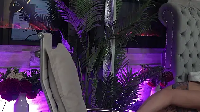 Snapshot of SeductiveMom chatting on 01/16/26, 04:16 SeductiveMom online show from 01/16/26, 04:16