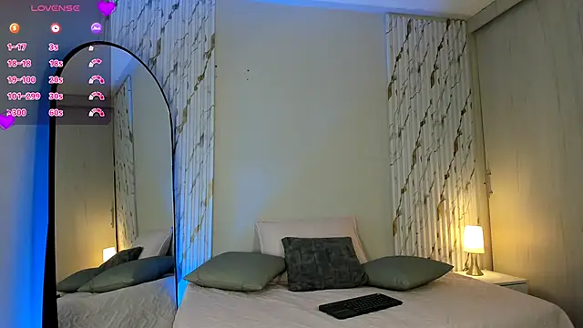 MissVioleet  online show from 10/16/25, 05:14