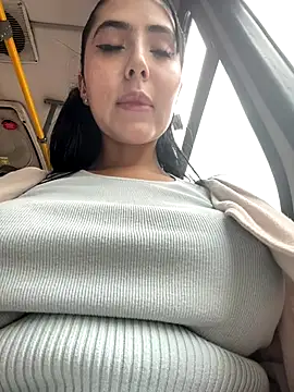 Snapshot of oh_nina chatting on 09/10/25, 08:31 oh nina online show from 09/10/25, 08:31