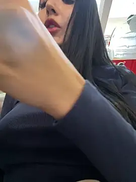 Snapshot of oh_nina chatting on 09/13/25, 10:09 oh nina online show from 09/13/25, 10:09