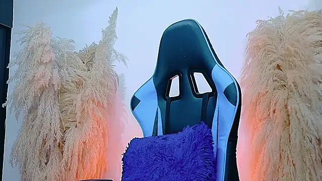 Snapshot of JulietaDavis chatting on 03/21/26, 07:28 JulietaDavis online show from 03/21/26, 07:28